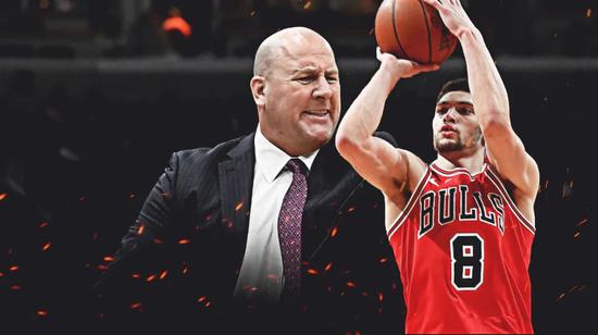 公牛队惨遭惨败教练组不得不寻求新的战术方案(公牛队经典比赛视频)