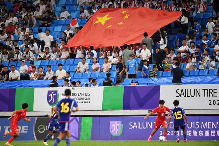 九州娱乐登录入口-中国队伍杀入淘汰赛，势头强劲朝前进(10支队伍进行淘汰赛,最终决出冠军,总共比几场)